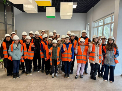 ЗАВТРА УЖЕ ЗДЕСЬ: ШКОЛЬНИКИ ИЗ ДАНКОВА ПОСЕТИЛИ ИННОВАЦИОННЫЕ ПРОИЗВОДСТВА